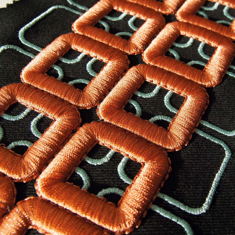 POLY FLASH - Metallic Shiny Polyester Thread - Image 4